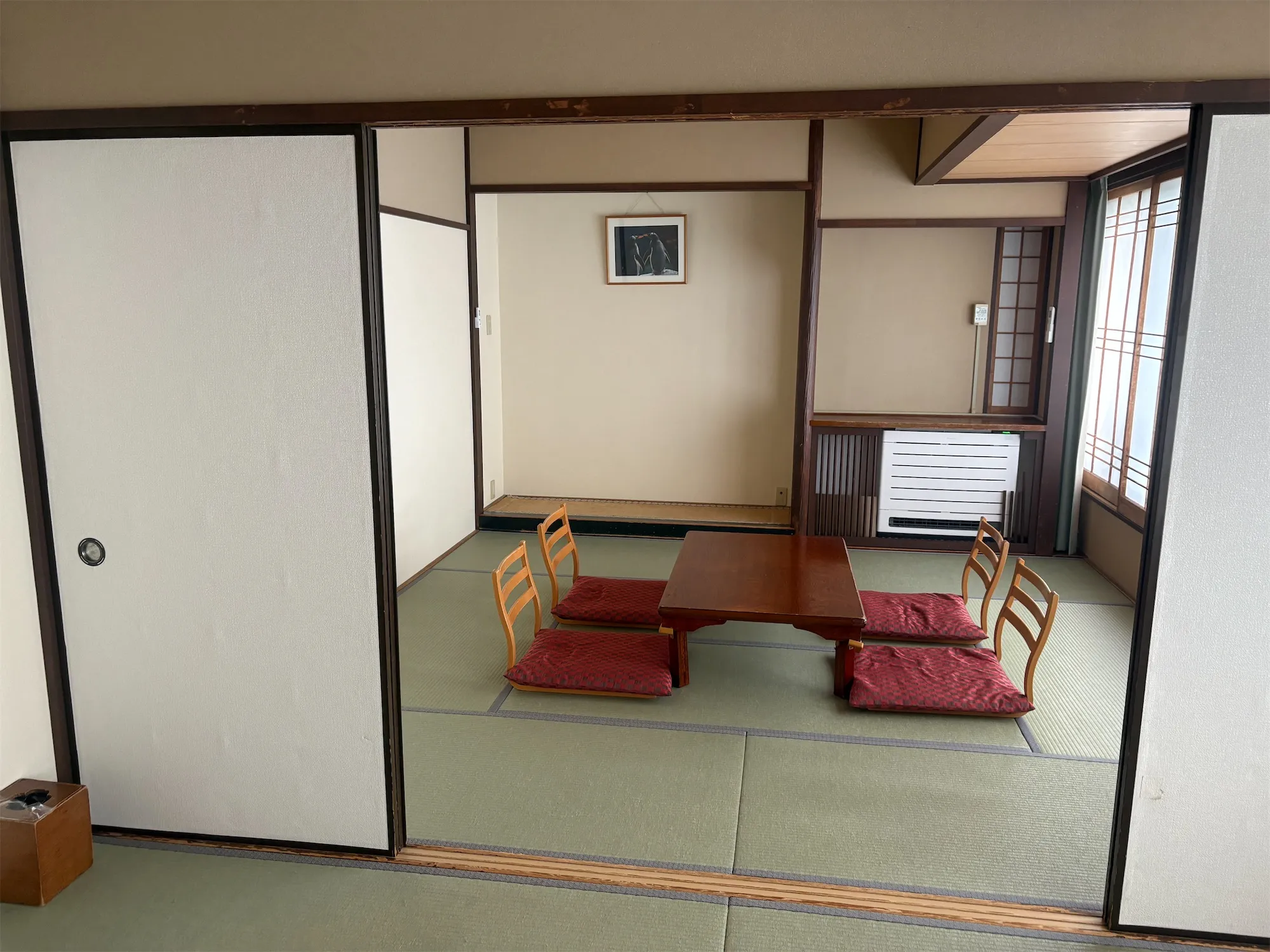 8畳2間の和室